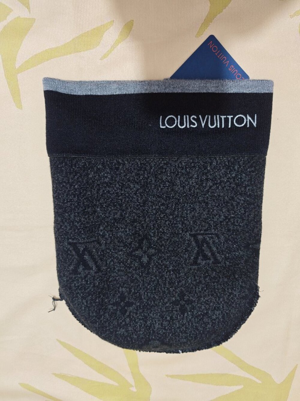 Louis Vuitton Black Monogram Knit Beanie - Picture 4 of 6